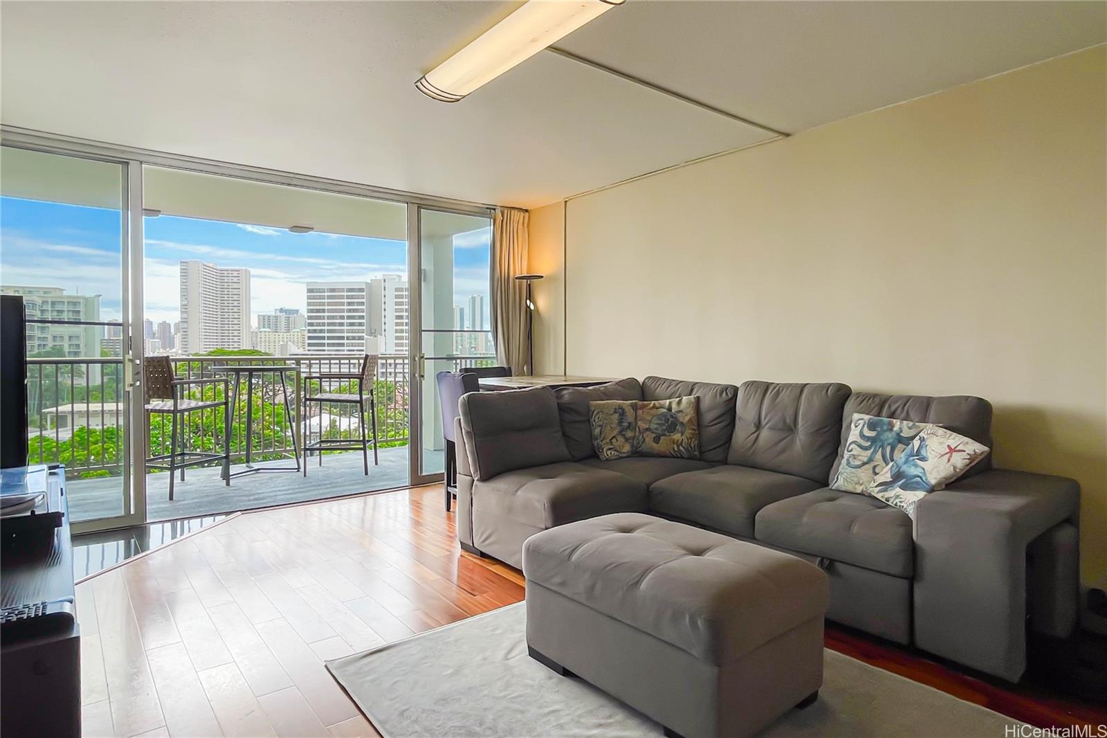 1634 Makiki Street 601
