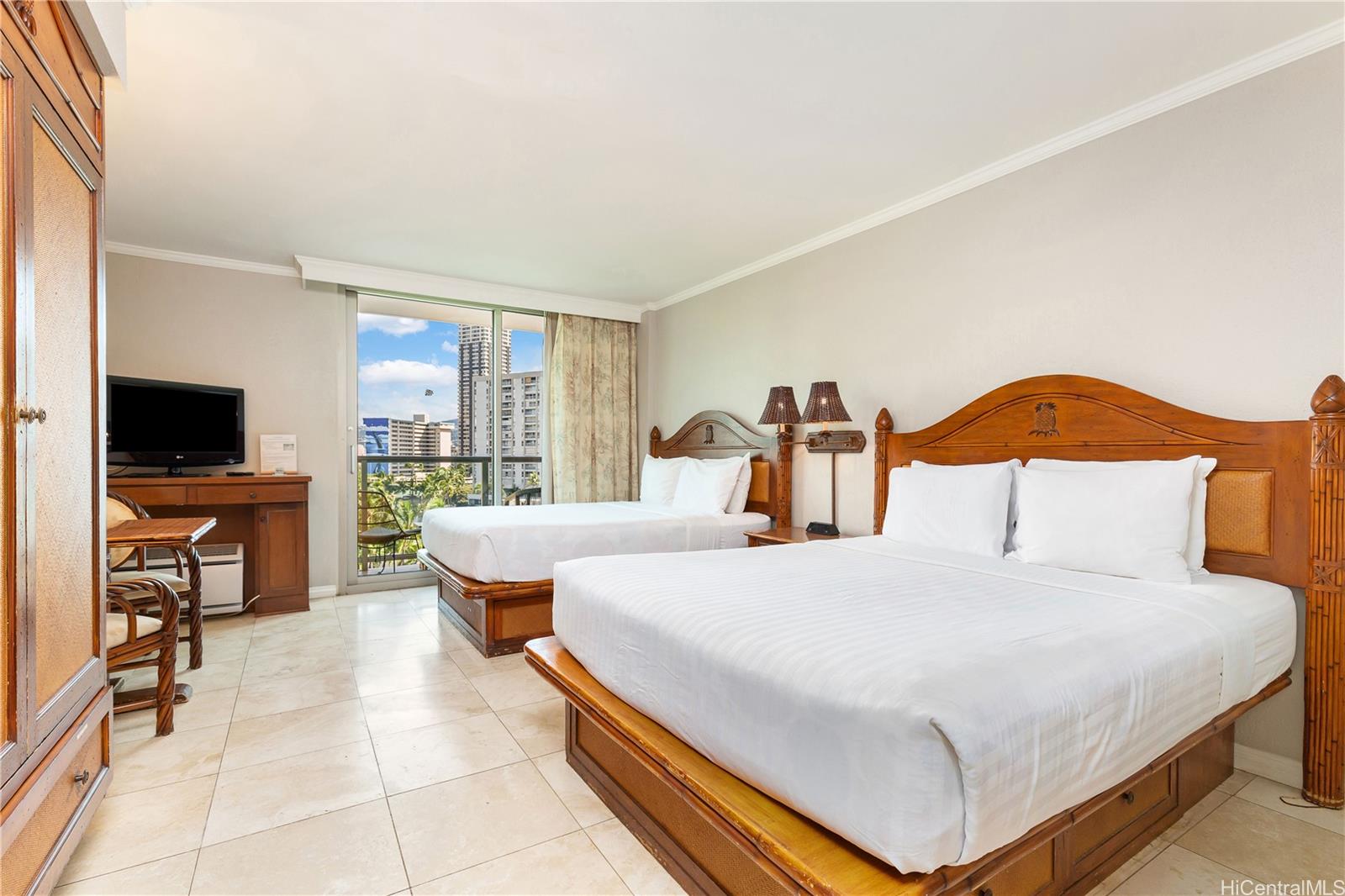 2045 Kalakaua Avenue 604