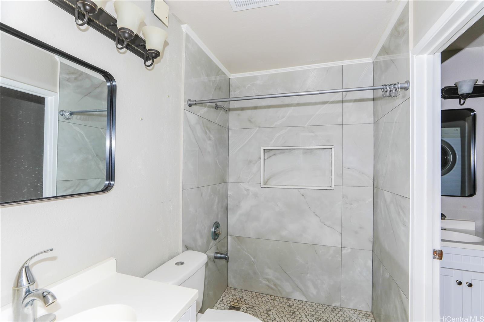 91-1040 Puamaeole Street  Unit 13A
