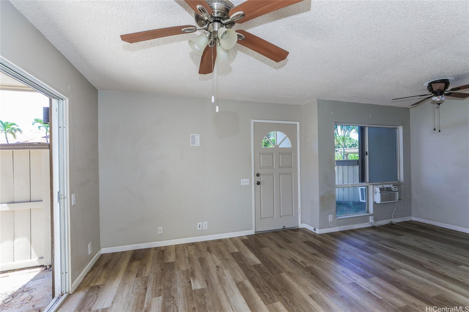 91-1040 Puamaeole Street  Unit 13A