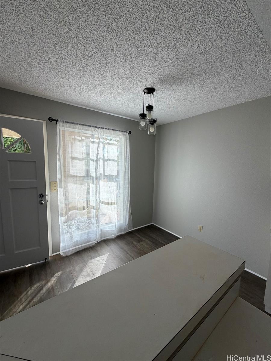 Photo 8 of 20