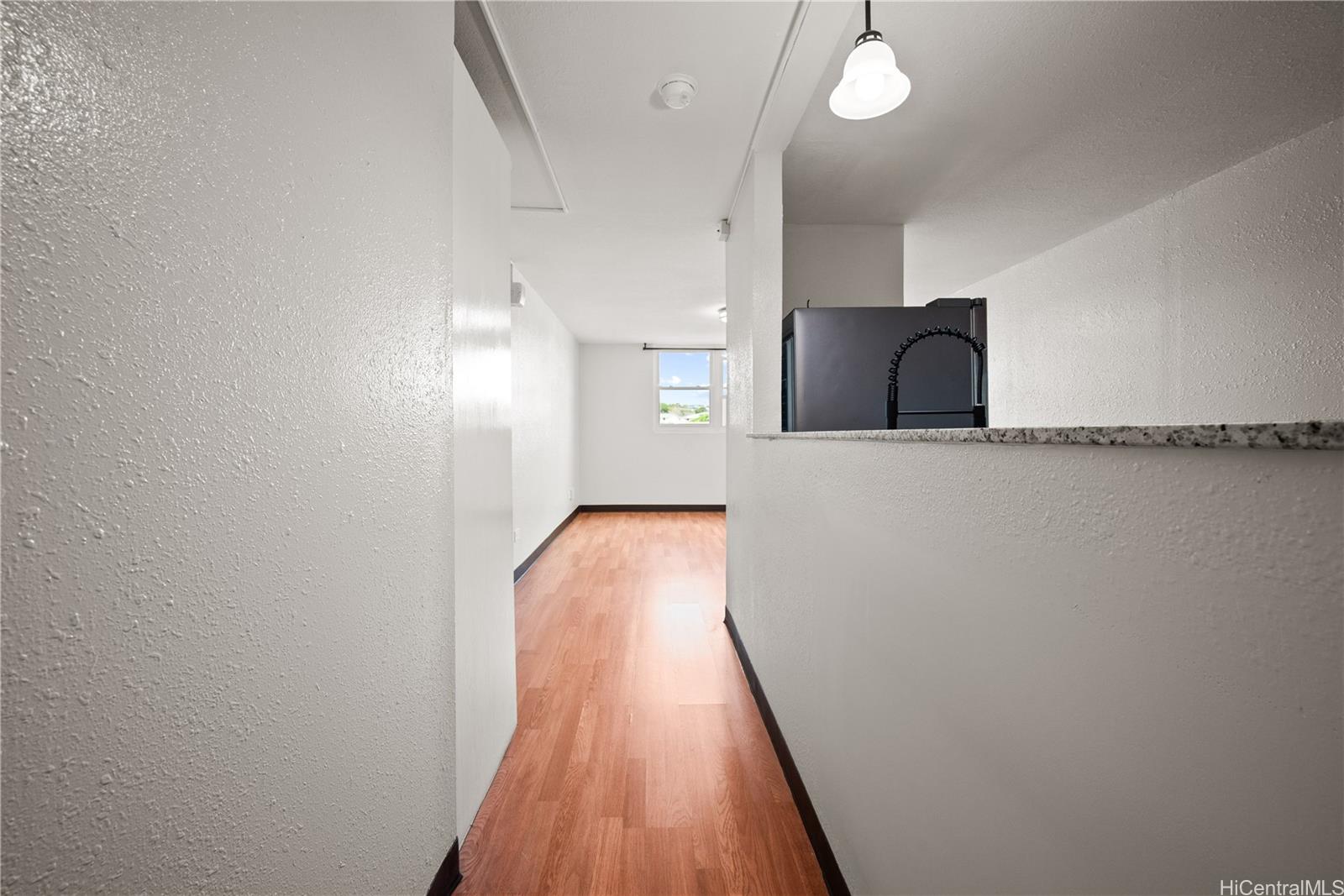 Photo 3 of 22