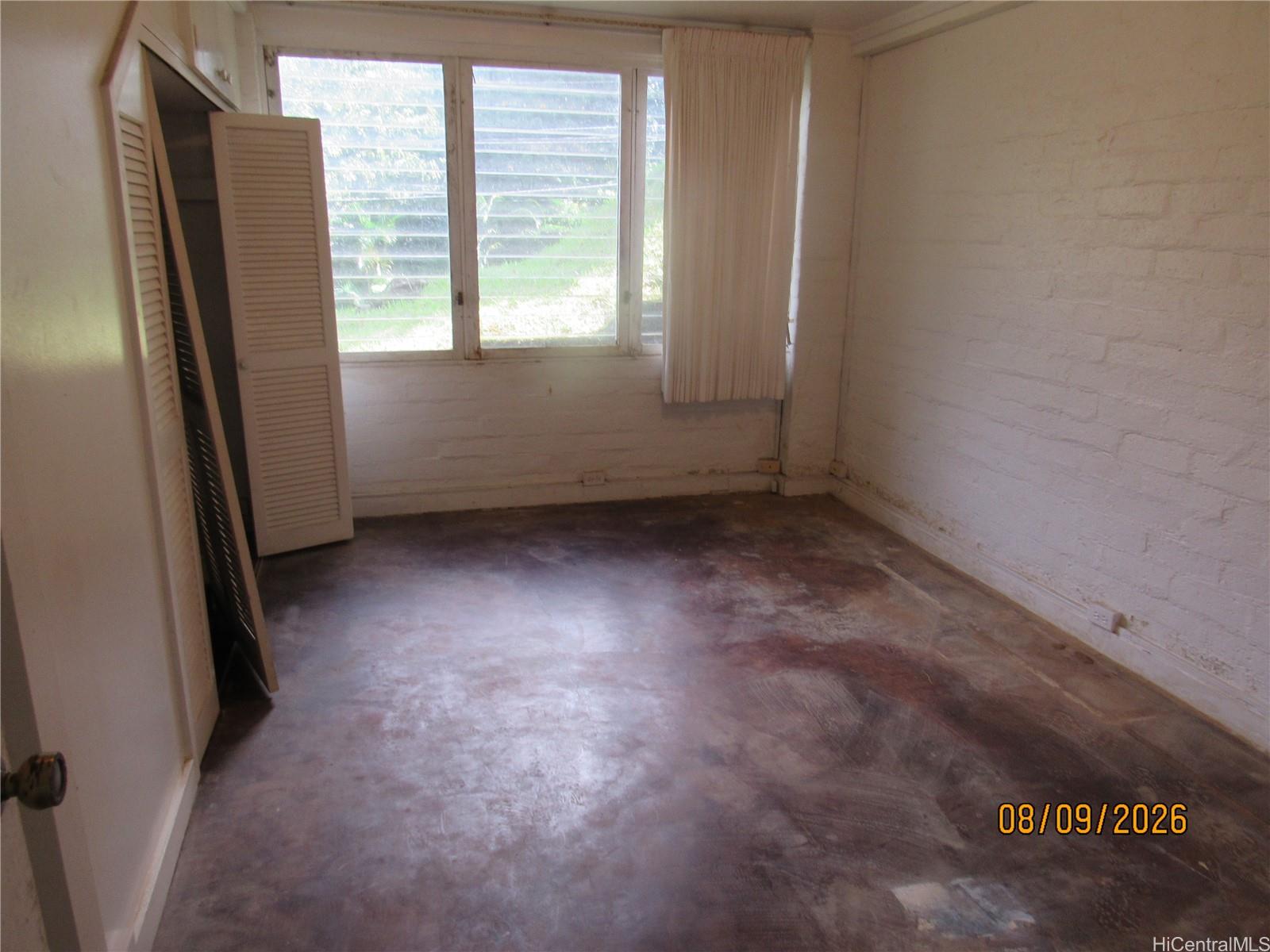 Photo 11 of 22