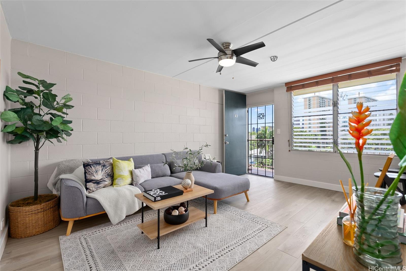 24 Hialoa Street 43