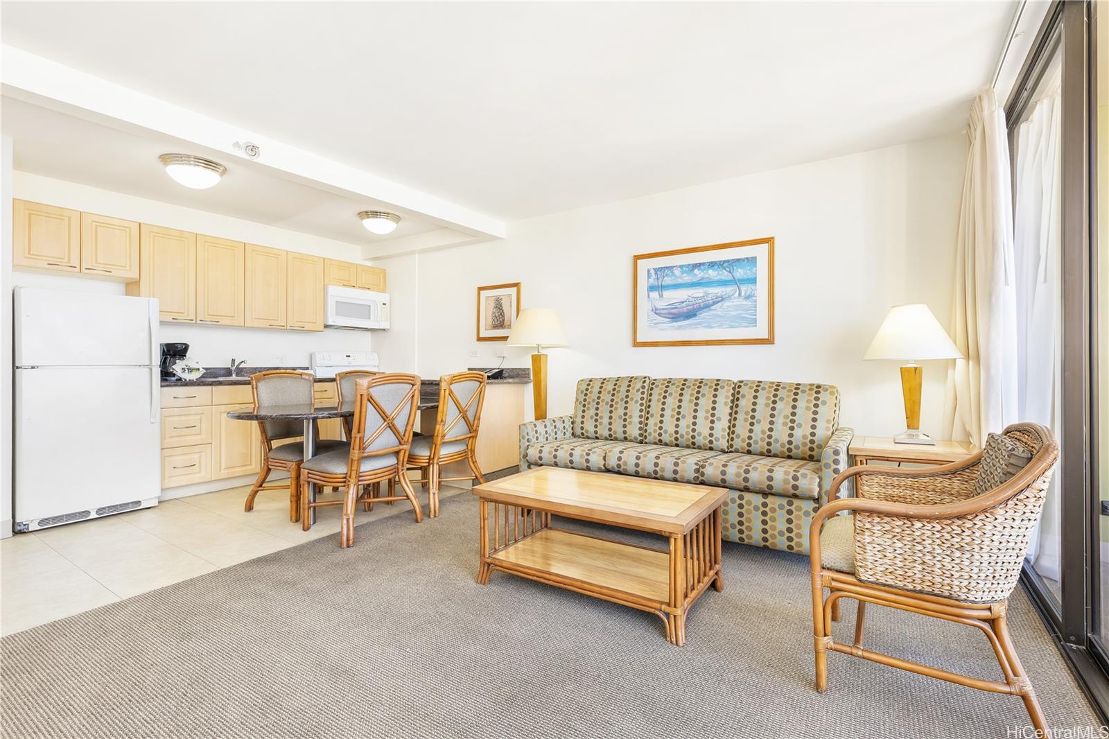 Photo 4 of 18