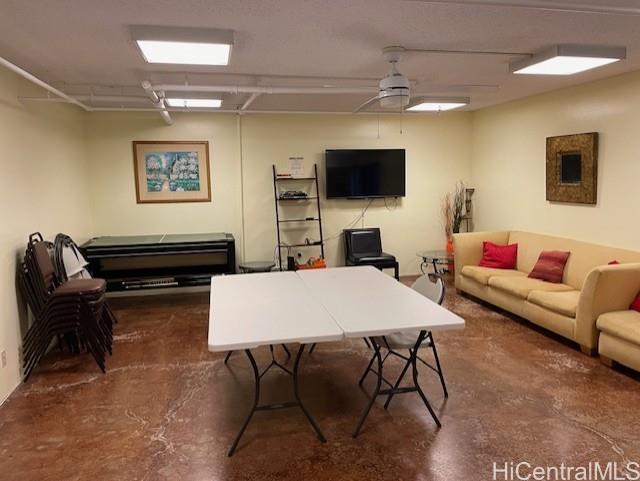 Photo 21 of 25
