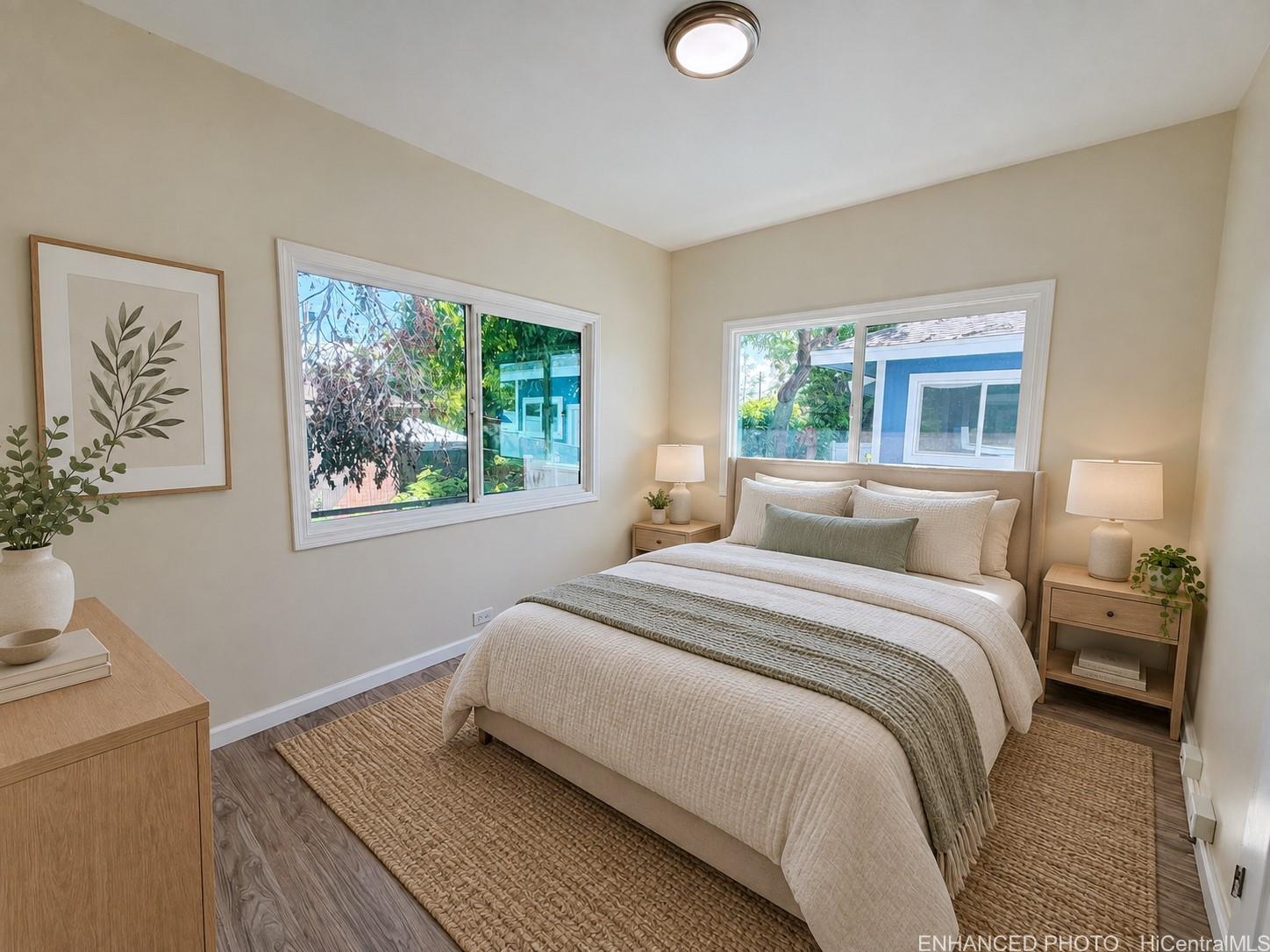 Photo 5 of 10