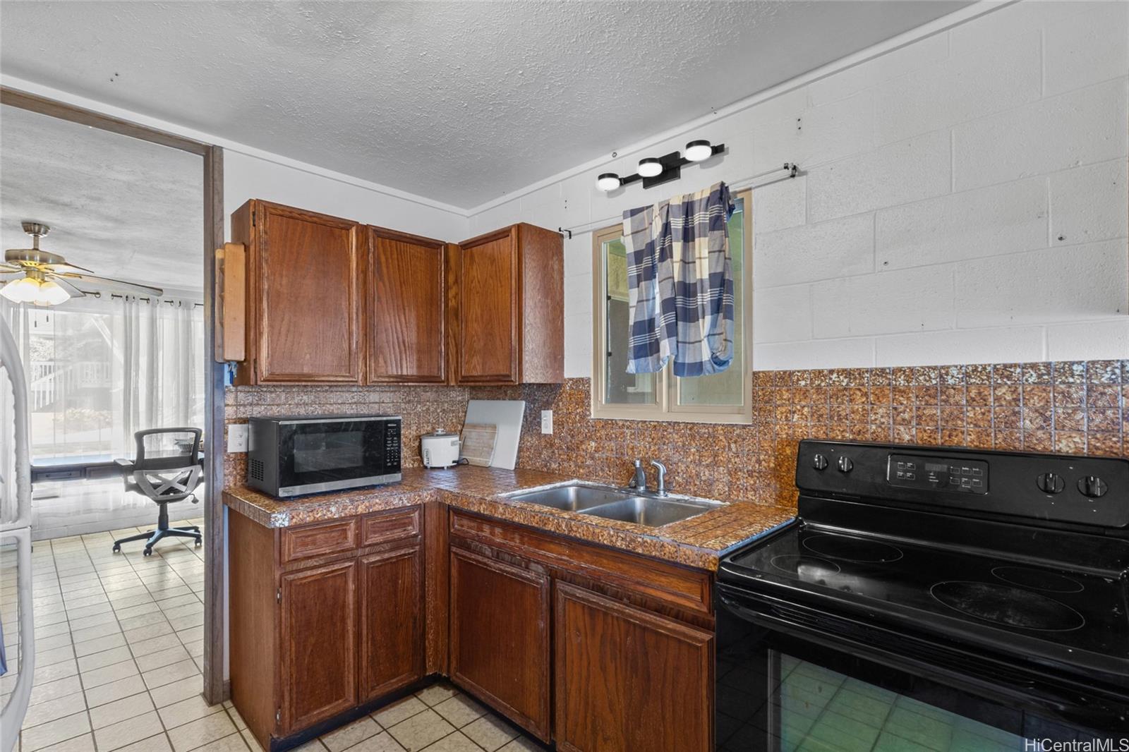 55-121 Naupaka Street  Unit B