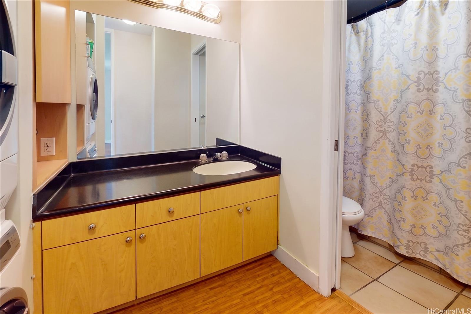 411 Hobron Lane  Unit 1512