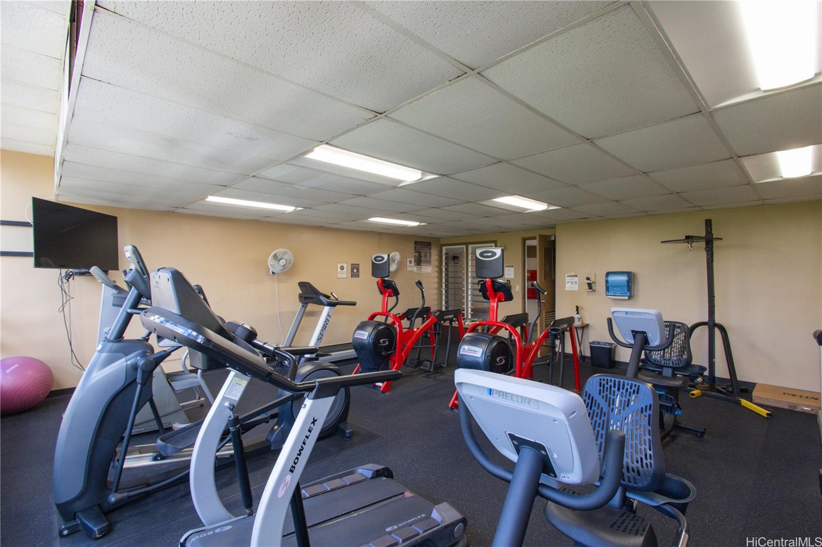 411 Hobron Lane  Unit 1512