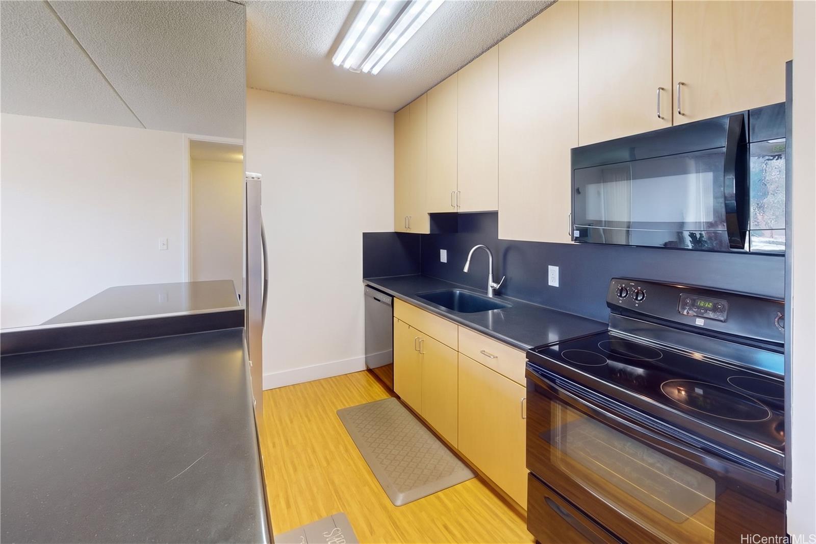 411 Hobron Lane  Unit 1512
