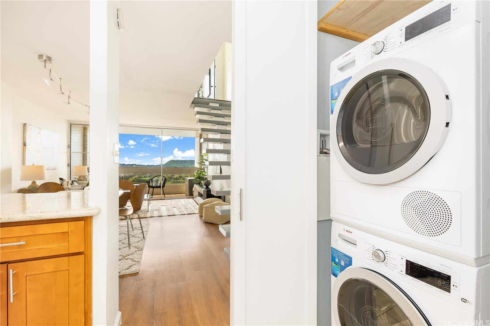 555 University Avenue  Unit 2606