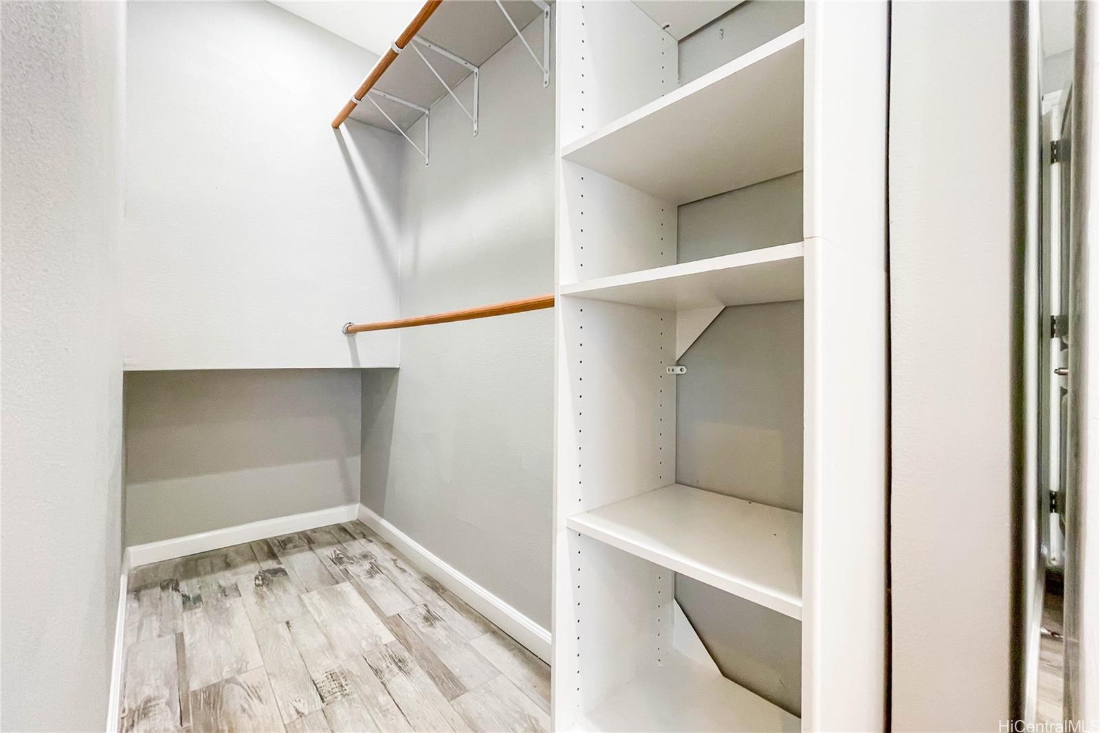 Photo 12 of 25