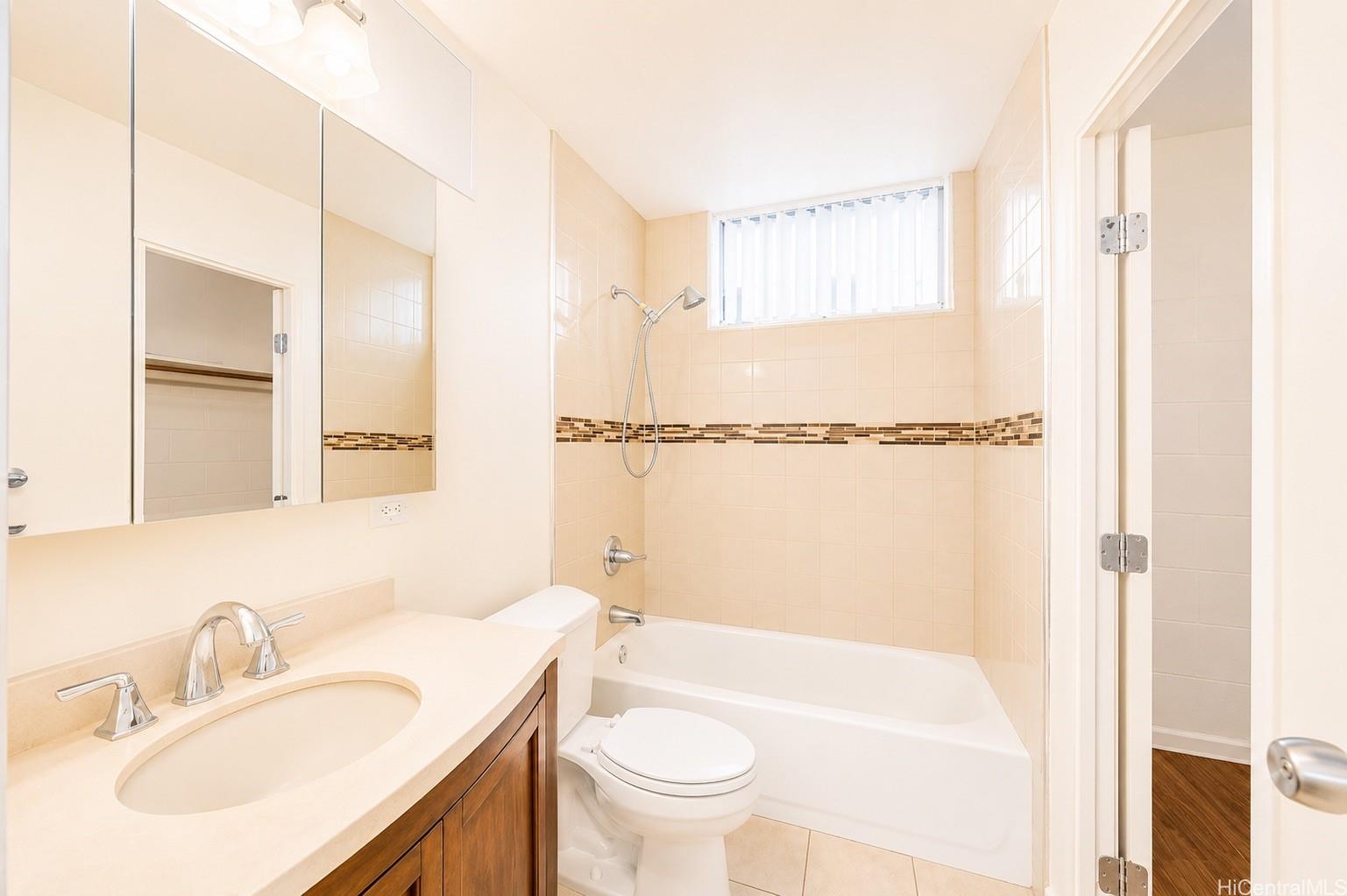 95-061 Waikalani Drive  Unit D706