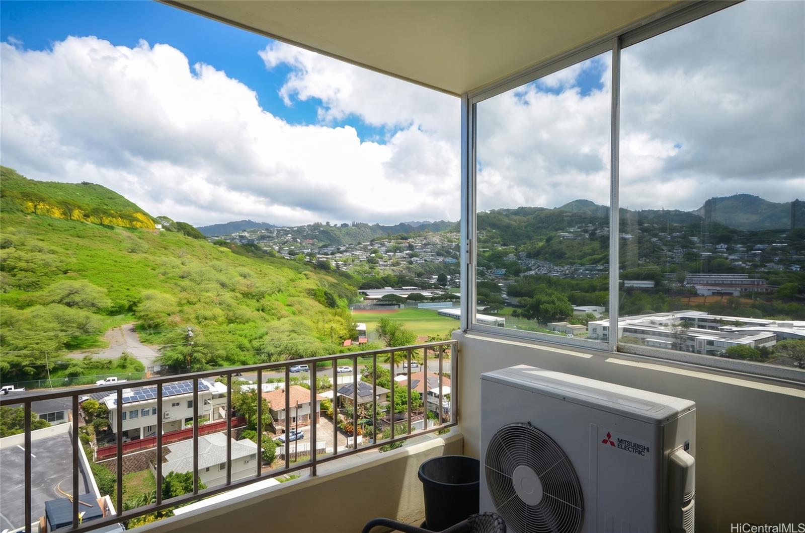 Photo 9 of 24
