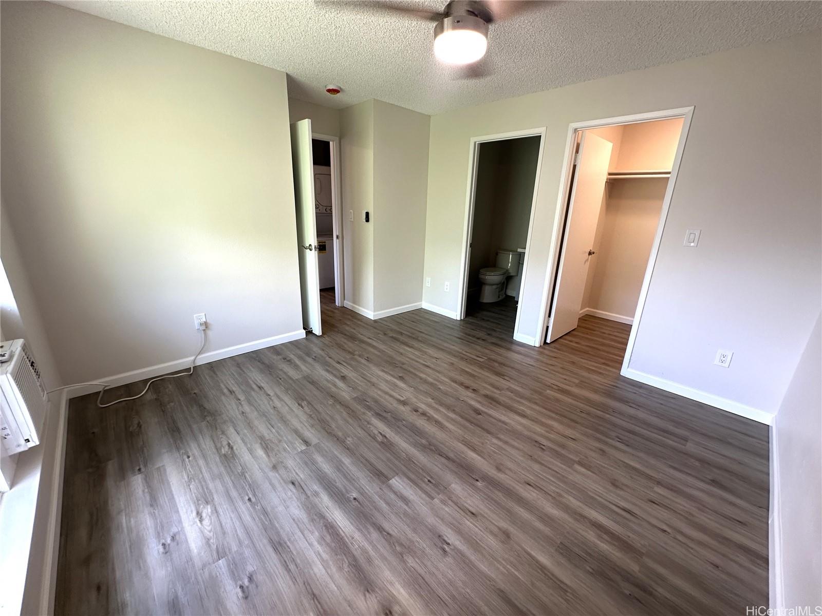 Photo 15 of 25