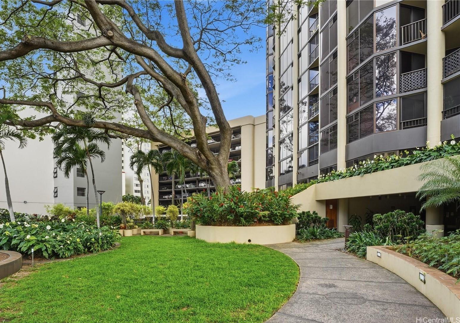 60 N Beretania Street  Unit 3406
