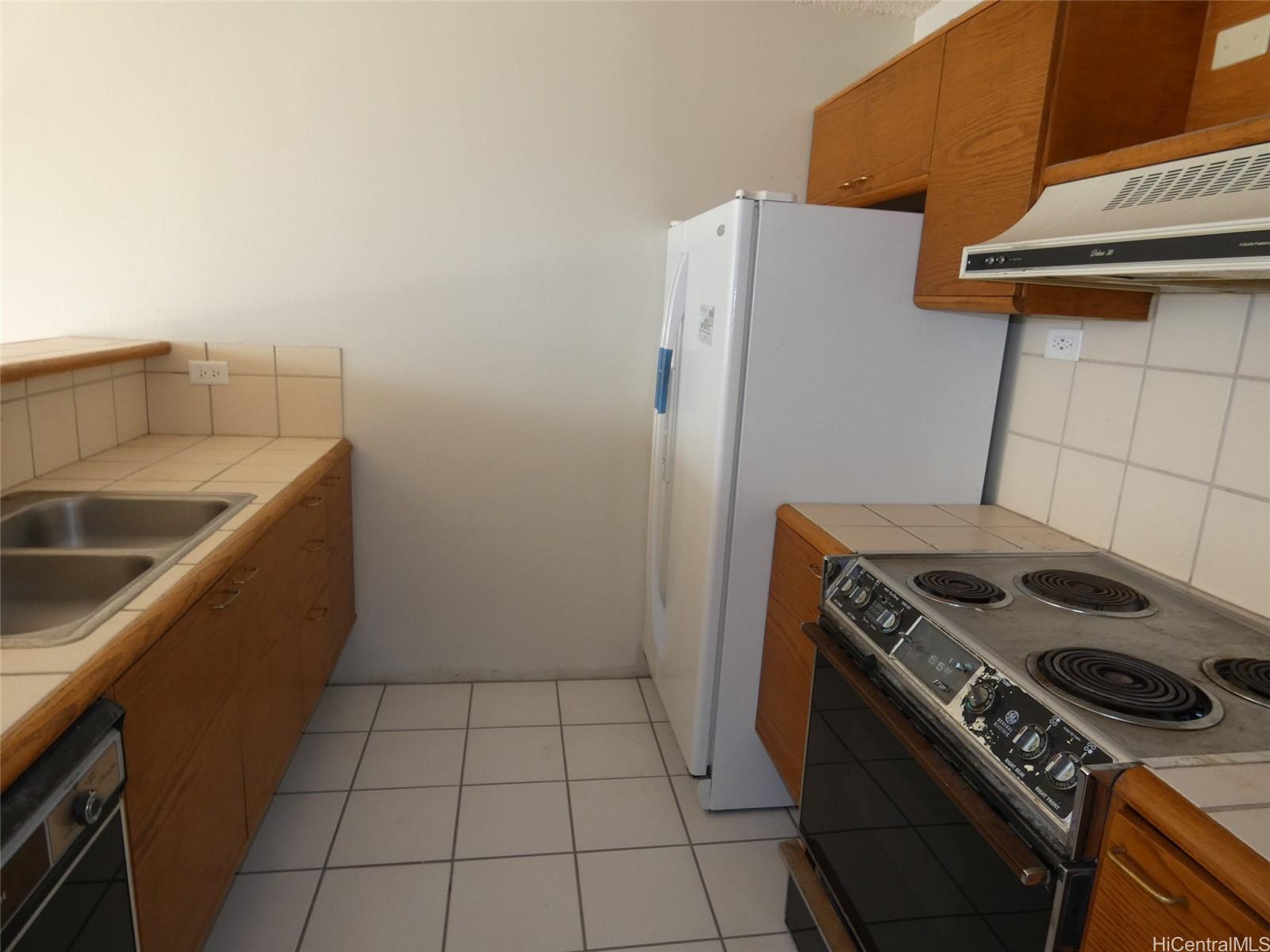 60 N Beretania Street  Unit 3406