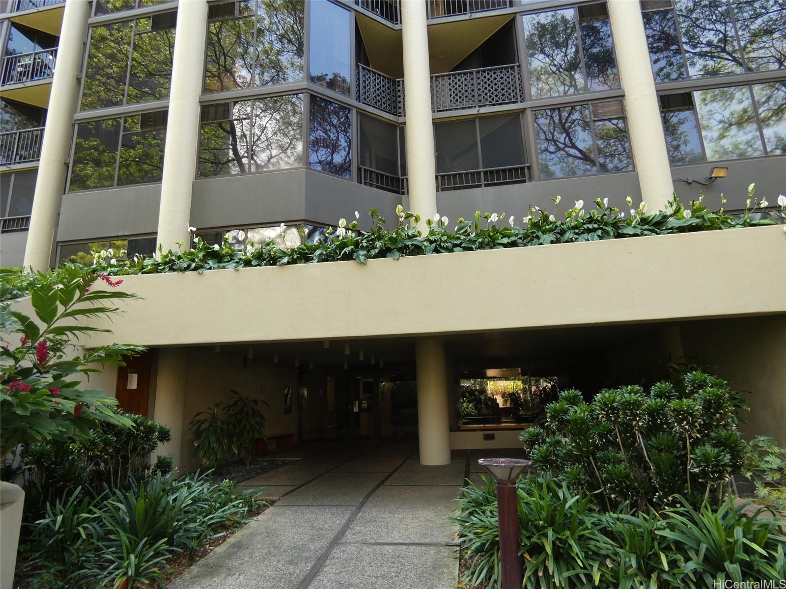 60 N Beretania Street  Unit 3406