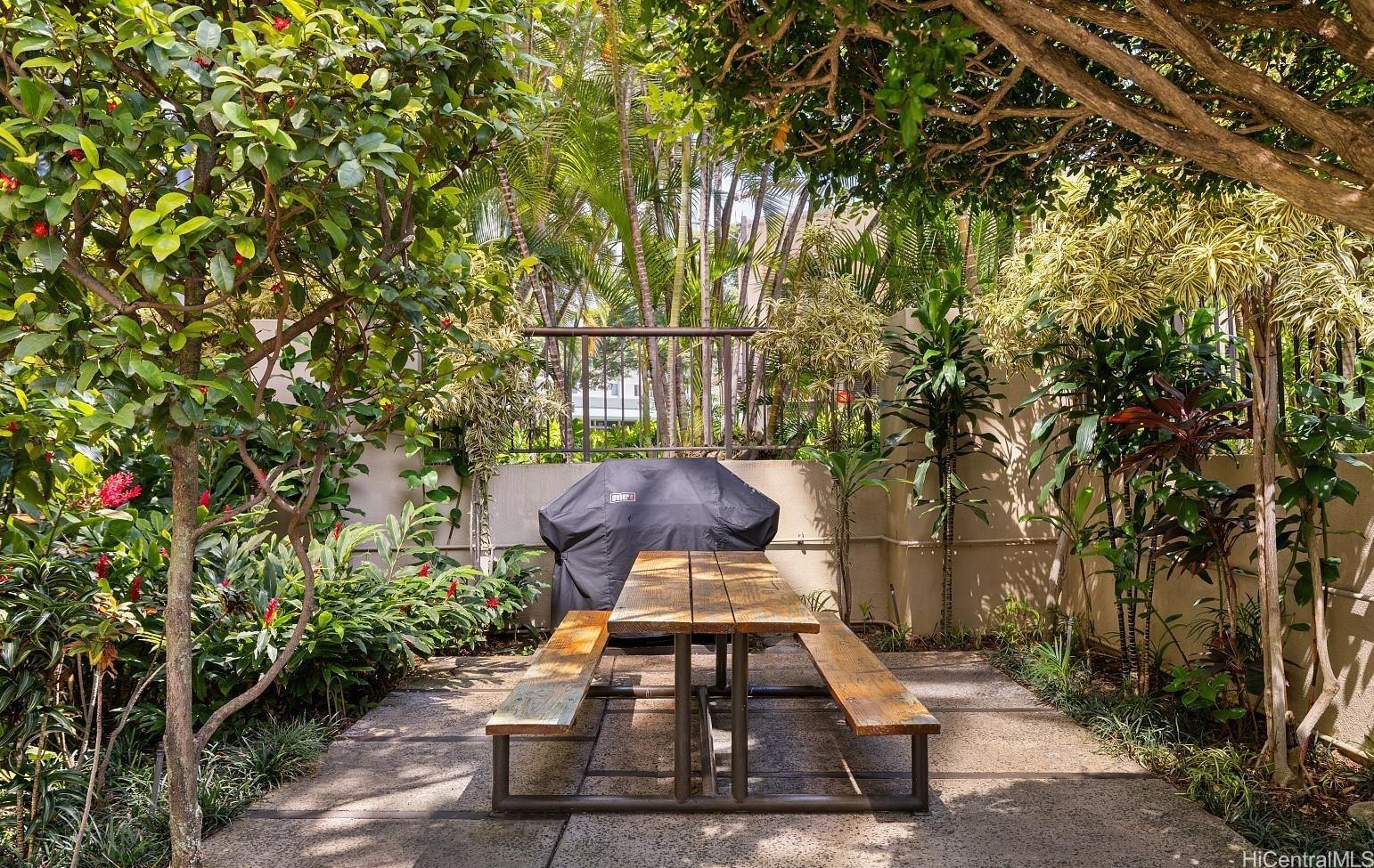 60 N Beretania Street  Unit 3406