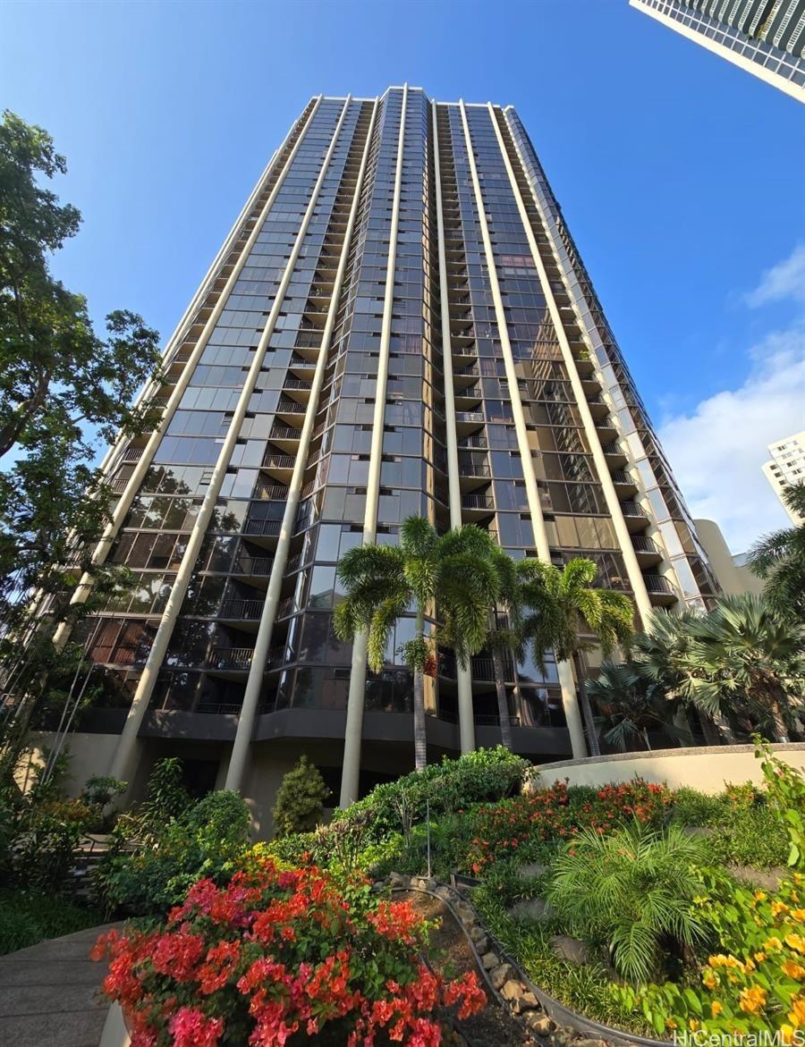 60 N Beretania Street  Unit 3406
