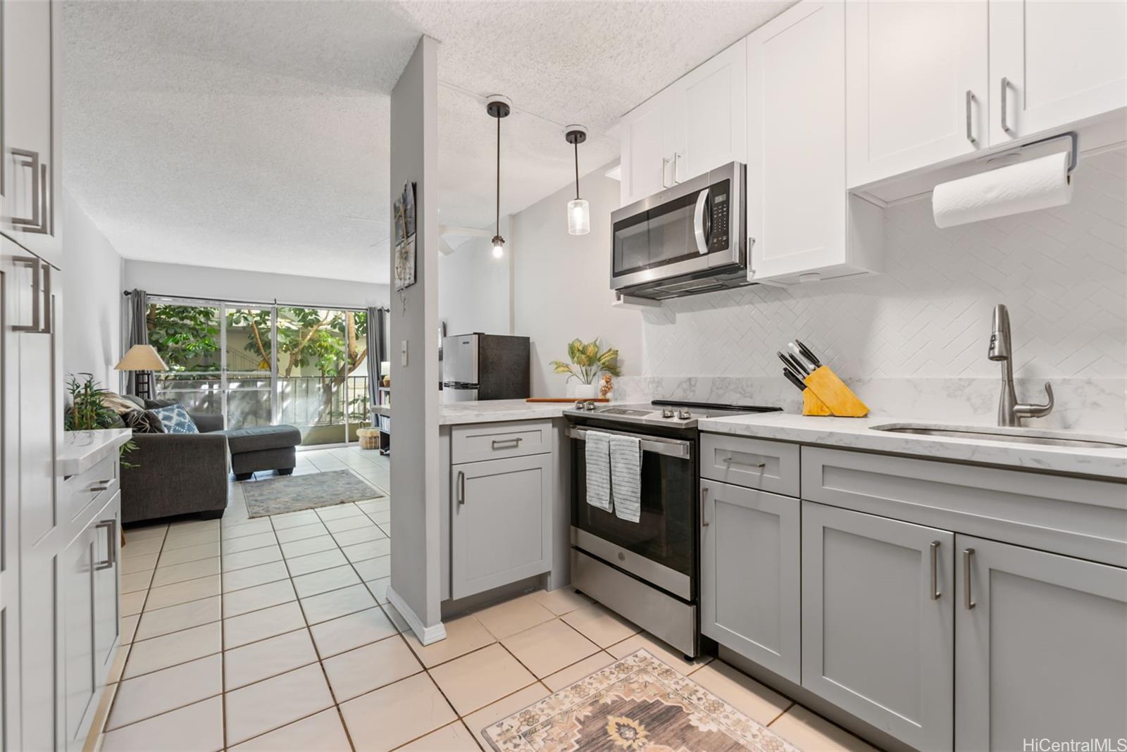 222 Kaiulani Avenue 201