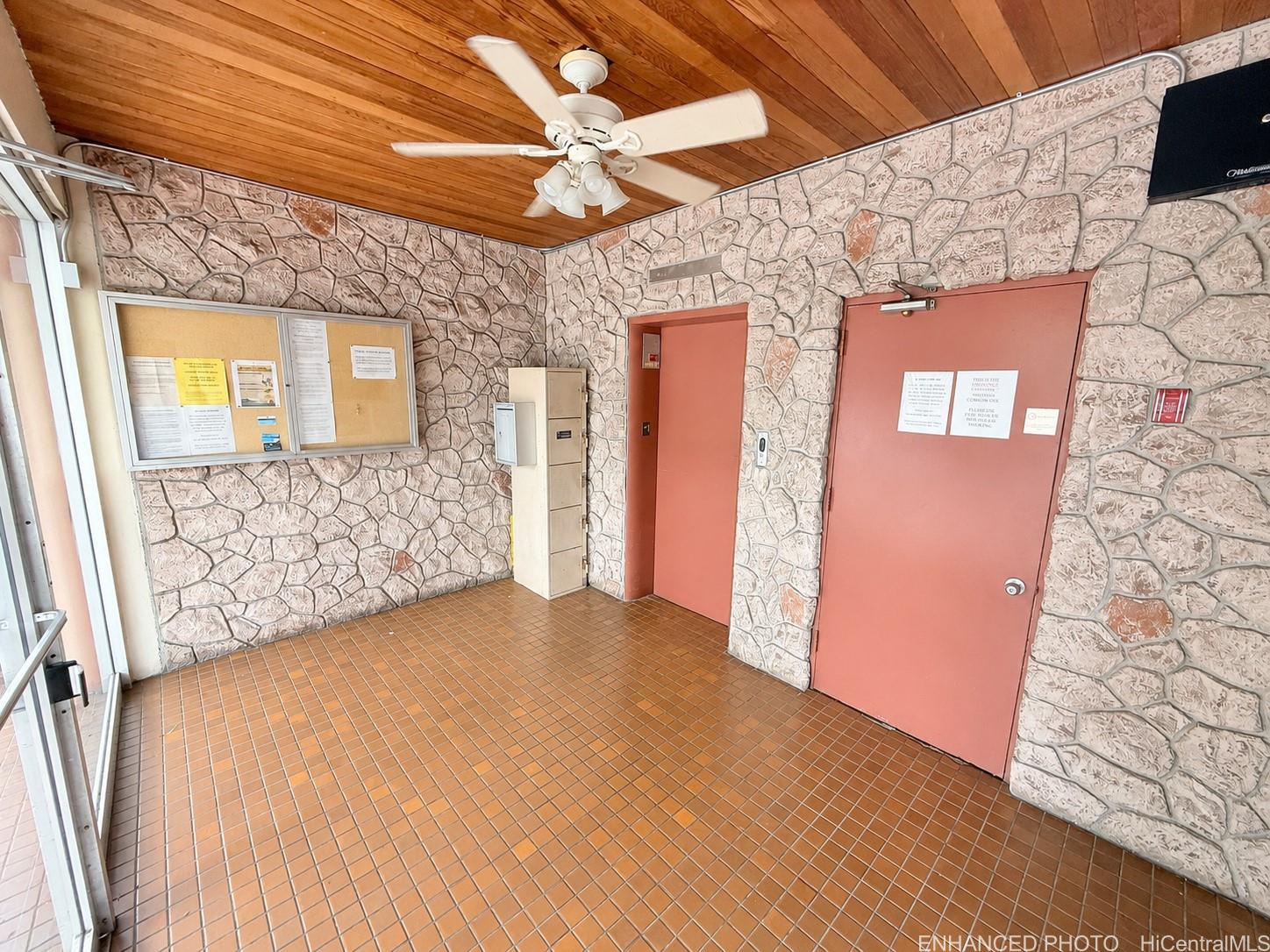 Photo 17 of 20