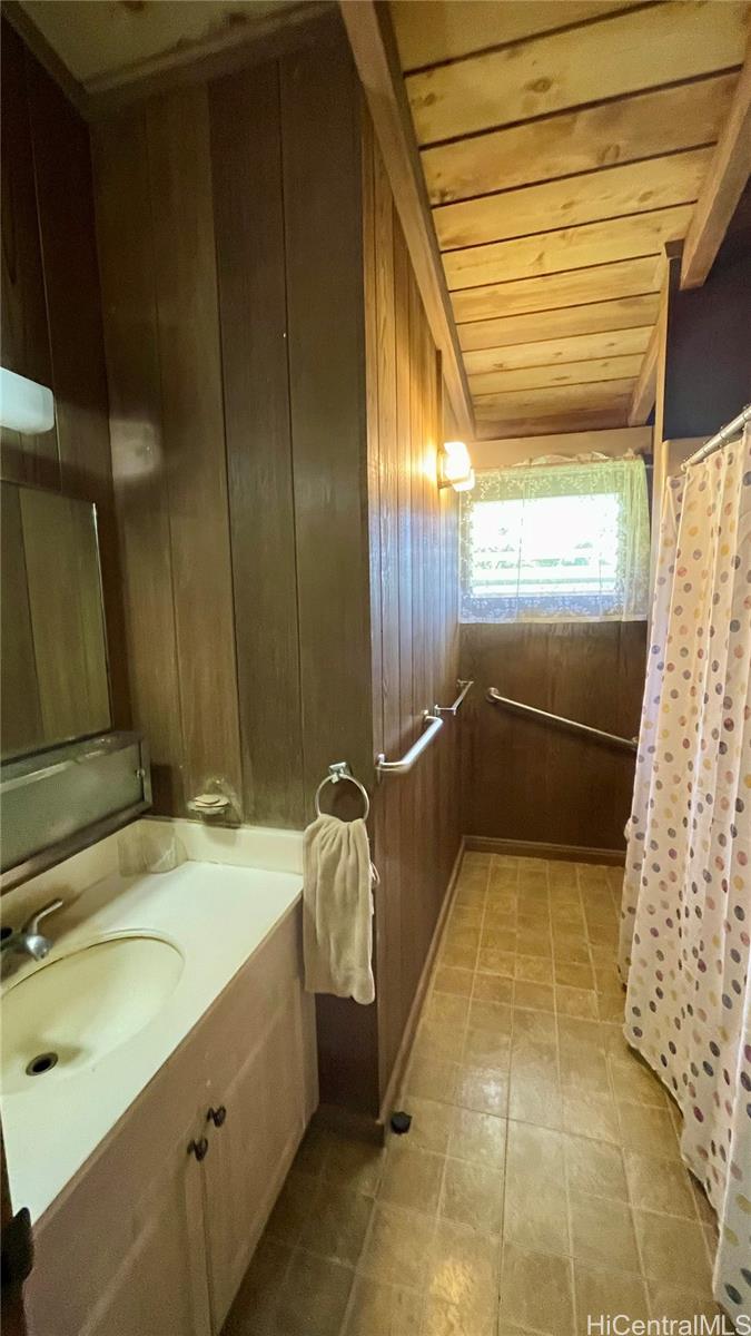 Photo 11 of 21