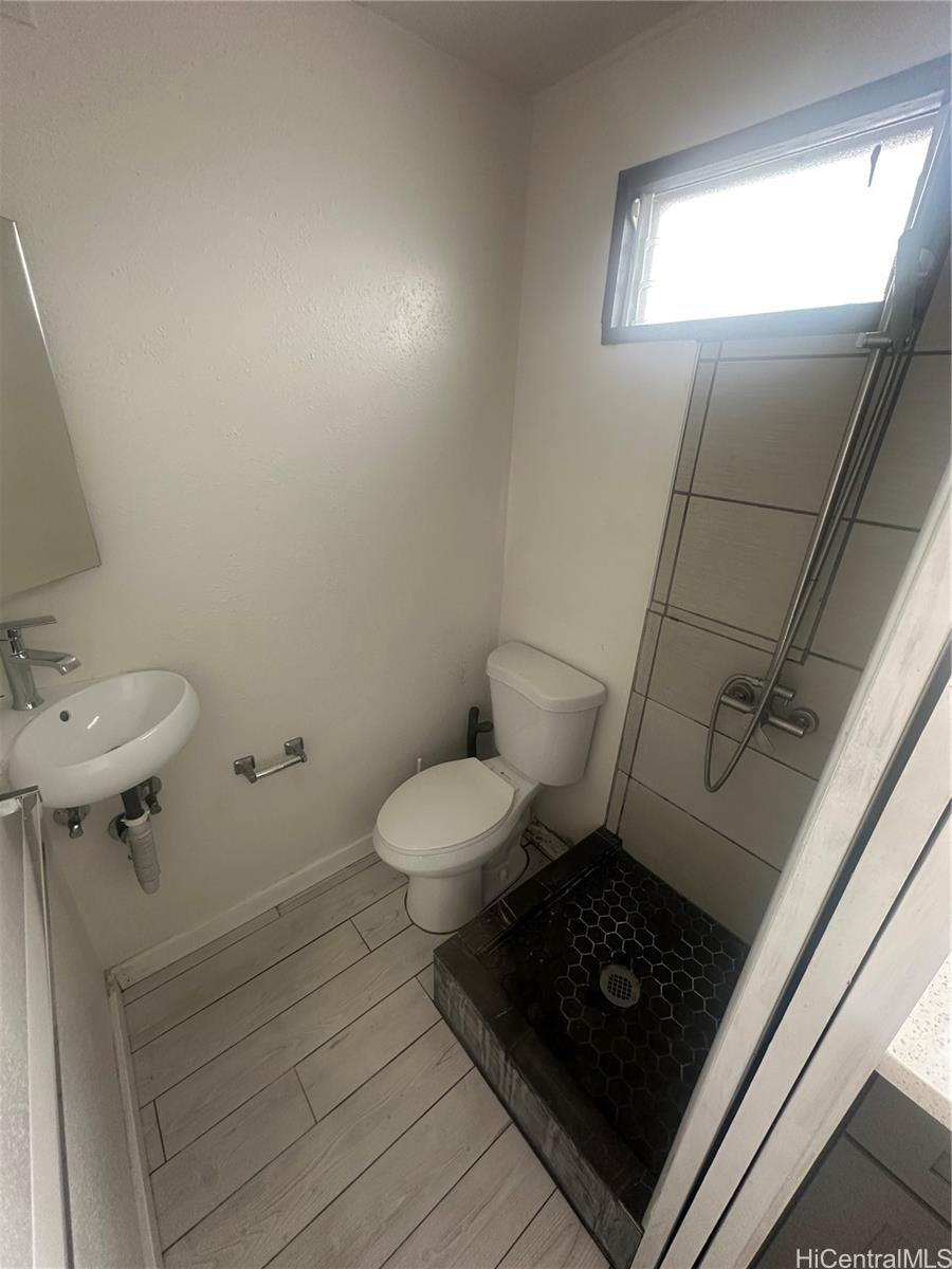 Photo 19 of 25