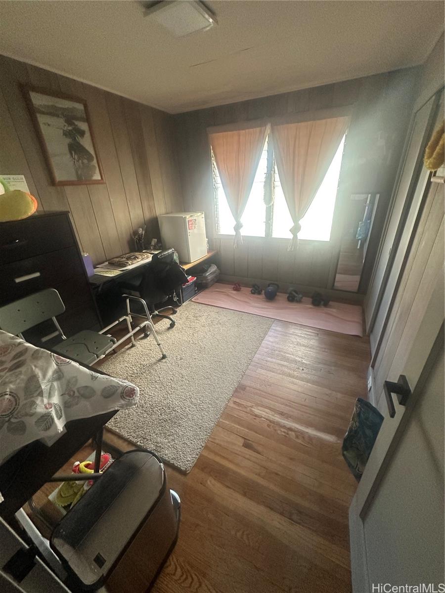 Photo 9 of 25