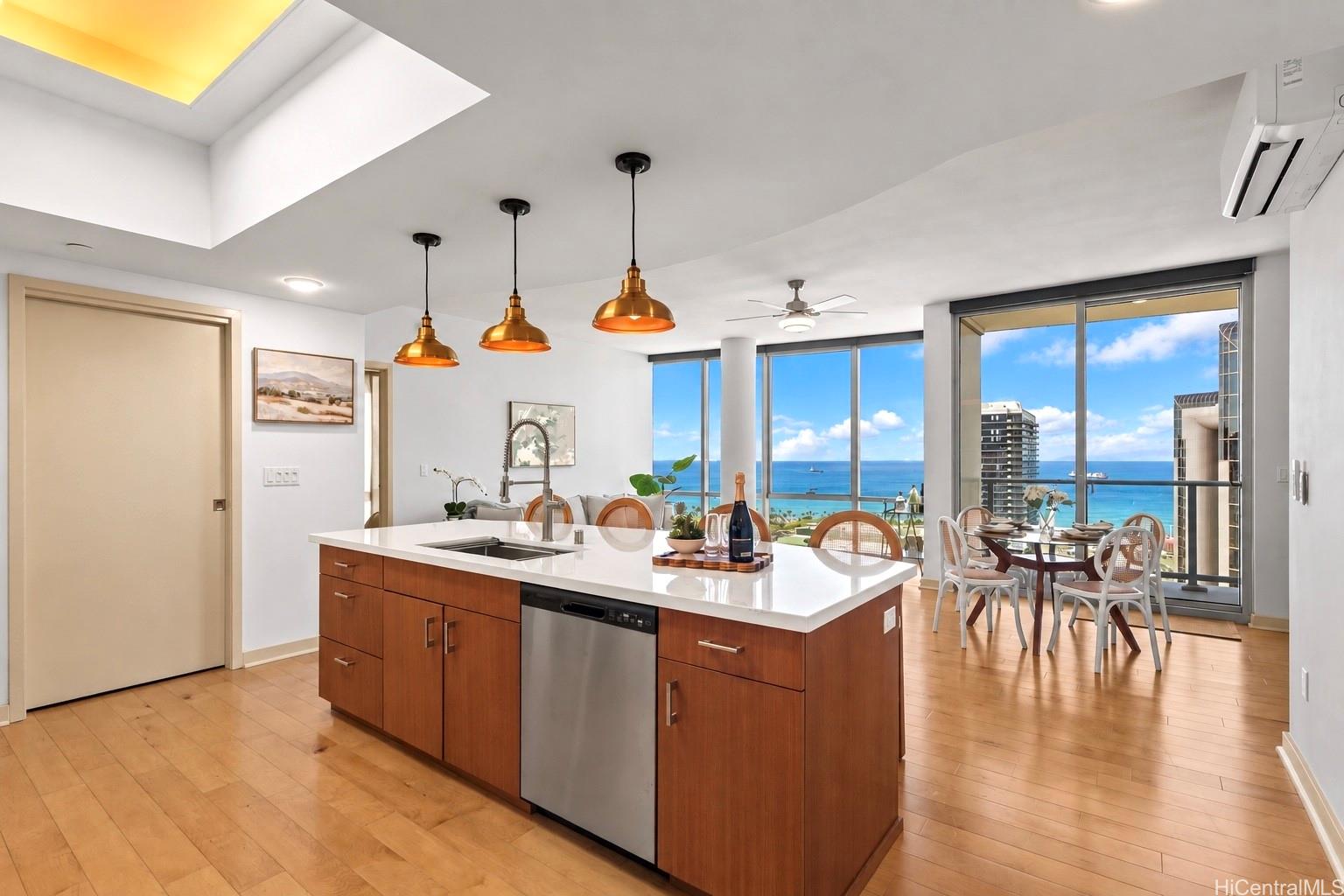 555 South Street 3805