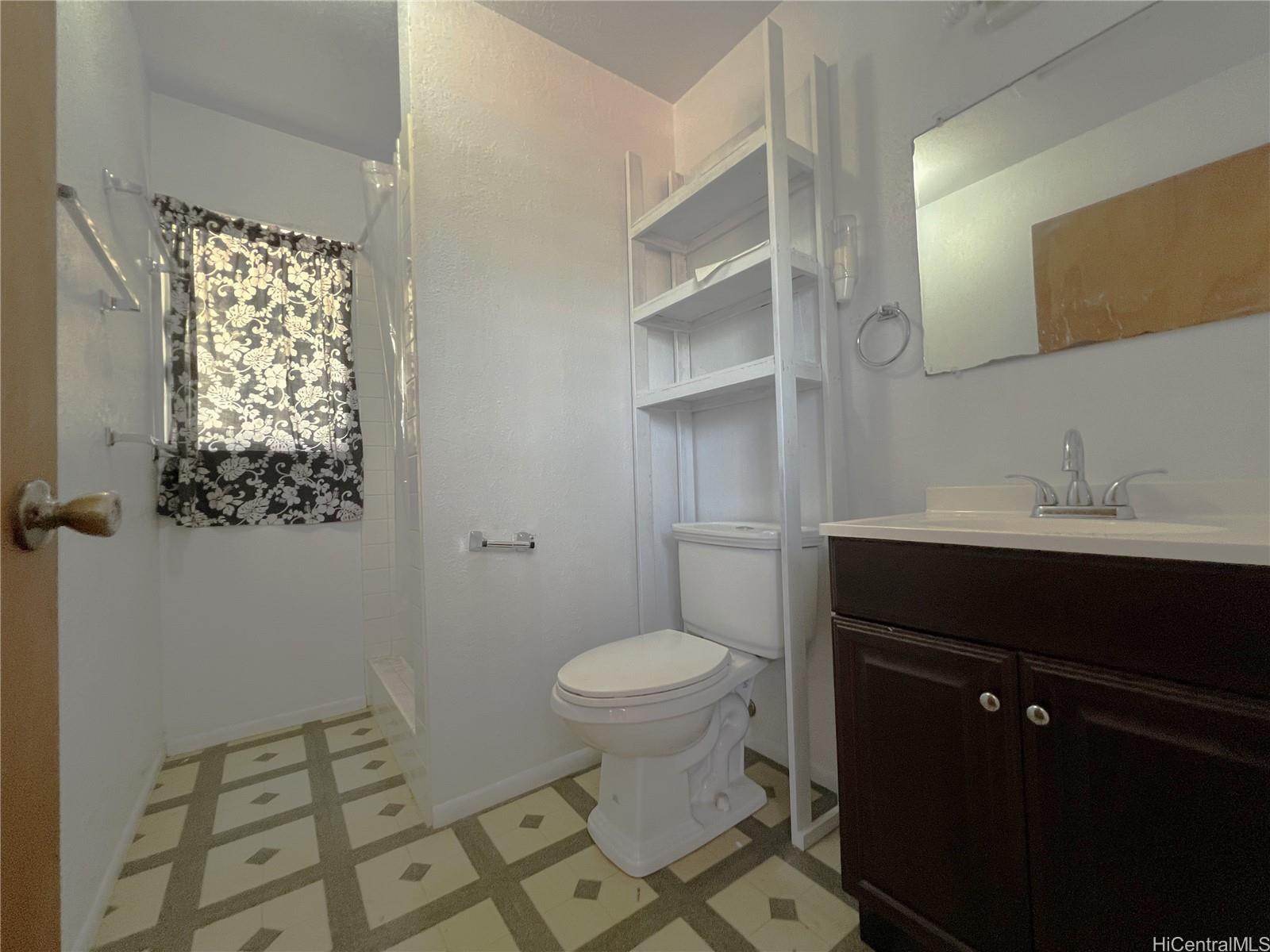 Photo 11 of 25