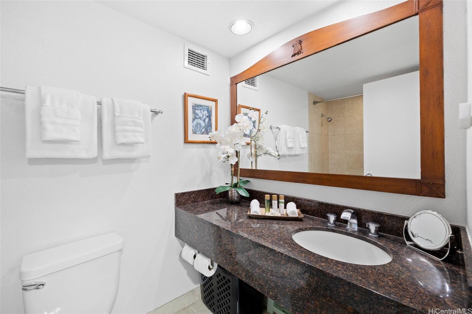 Photo 13 of 25