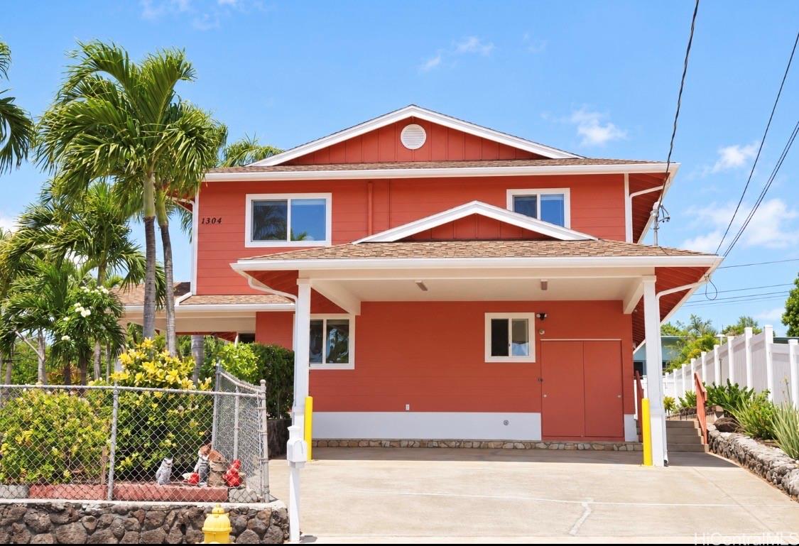 1304 Maalahi Street