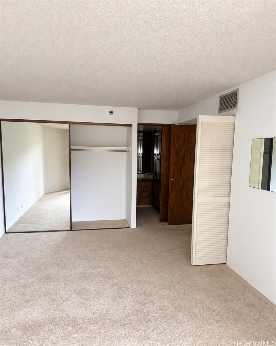 555 Hahaione Street  Unit 9E