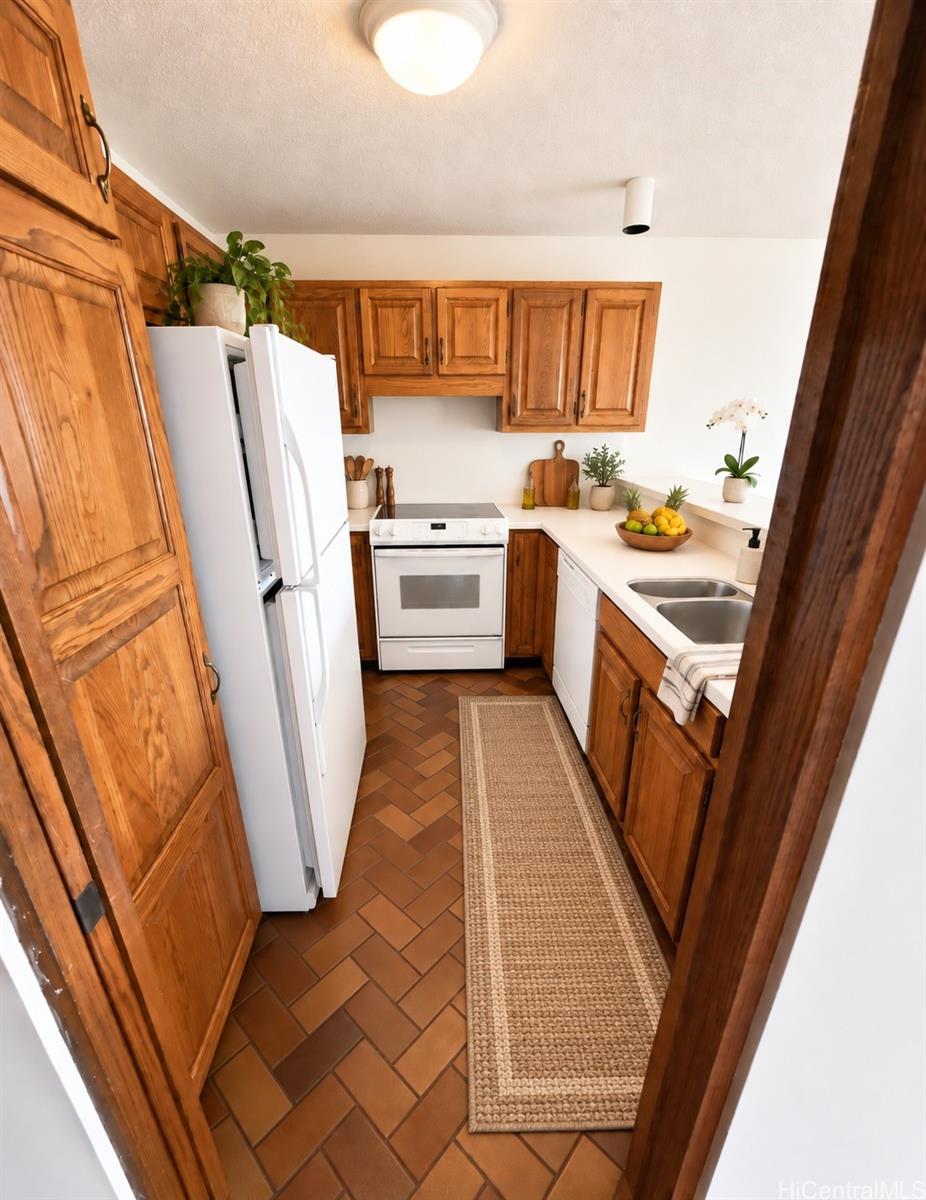 555 Hahaione Street  Unit 9E