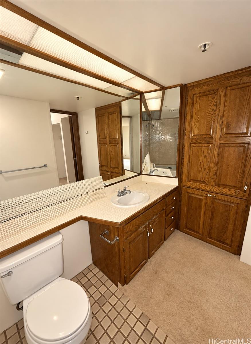 555 Hahaione Street  Unit 9E