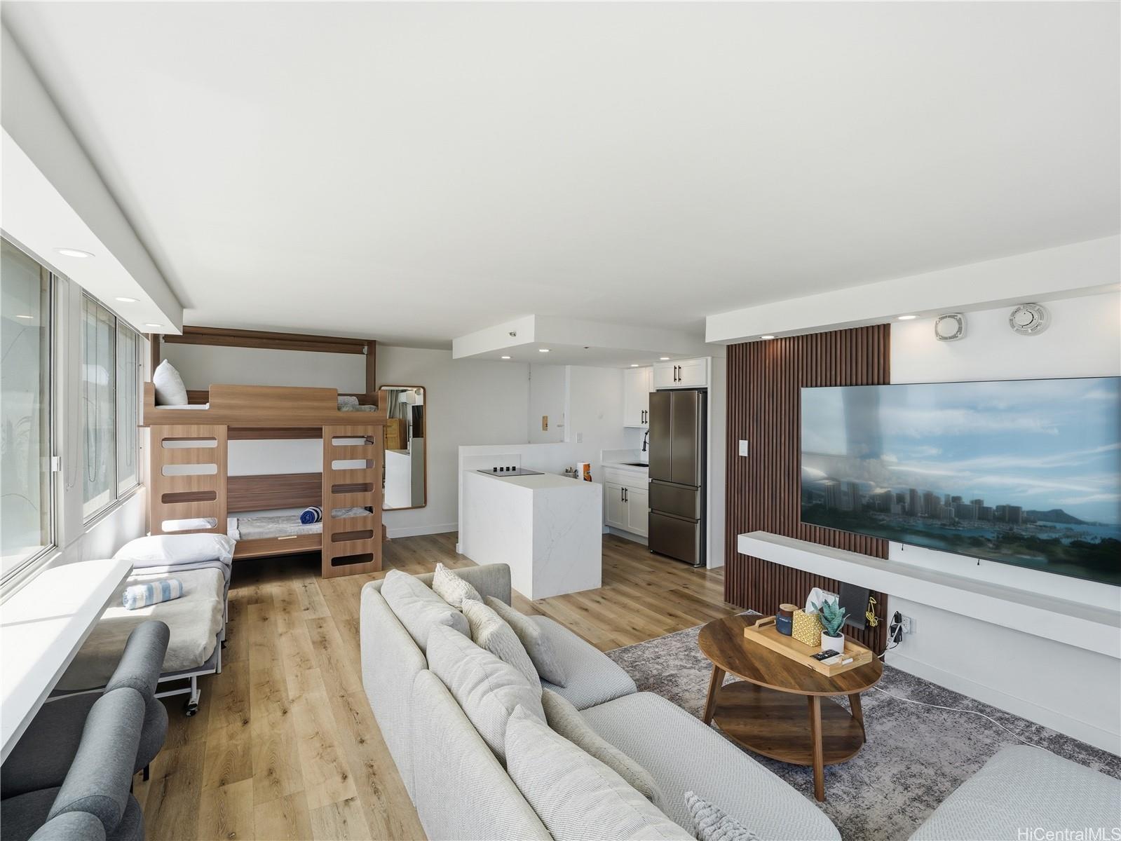 2427 Kuhio Avenue 3102