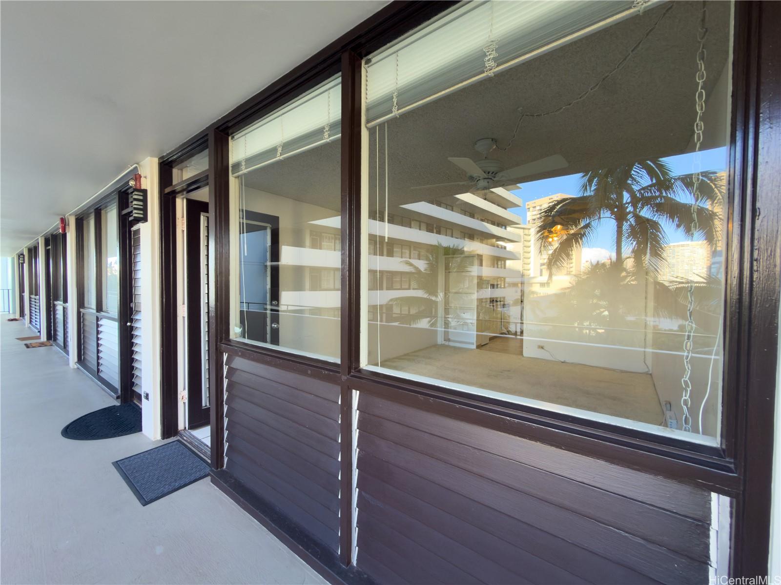 425 Ena Road 805C