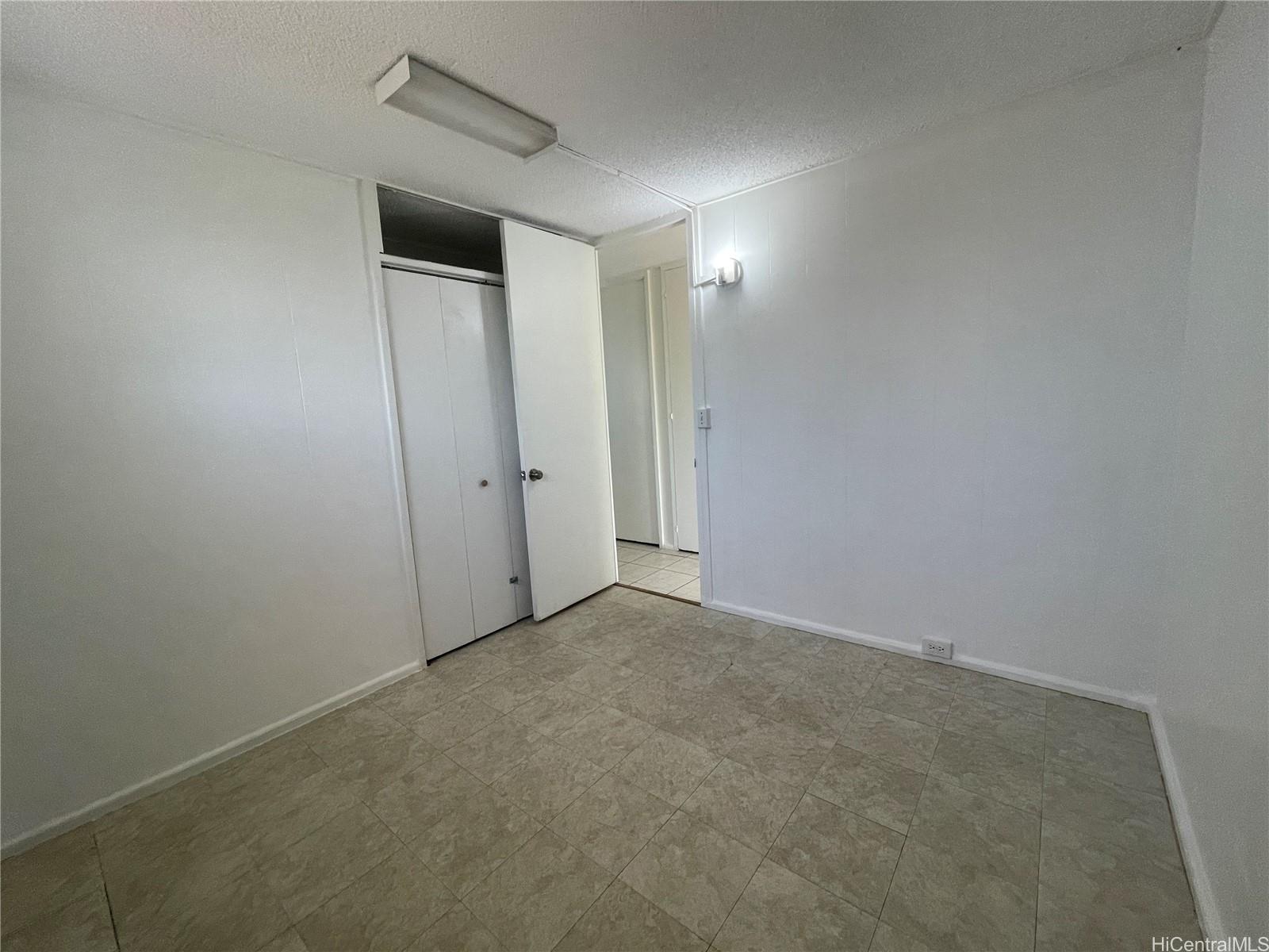 Photo 16 of 21