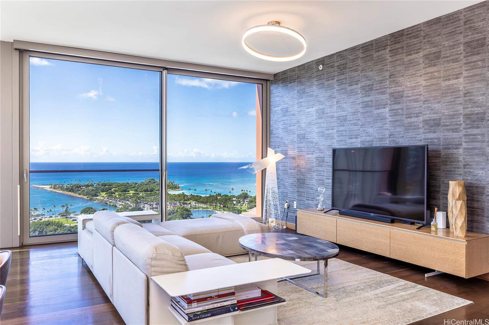 1555 Kapiolani Boulevard PH2206