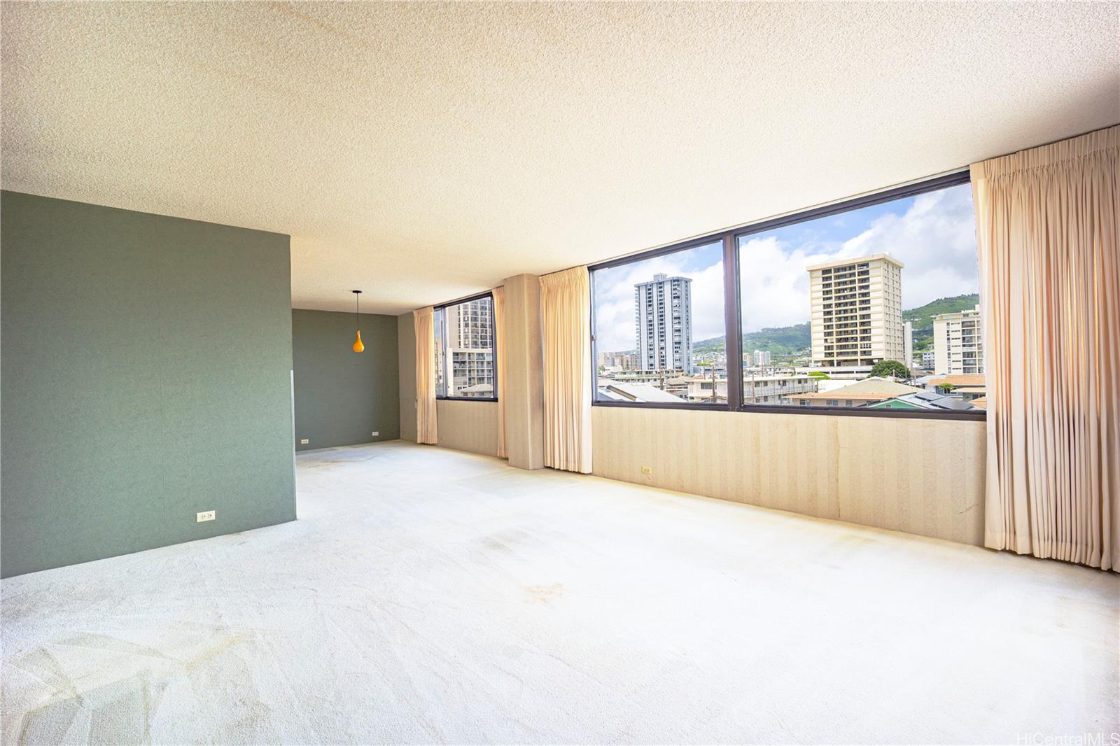 Photo 2 of 19