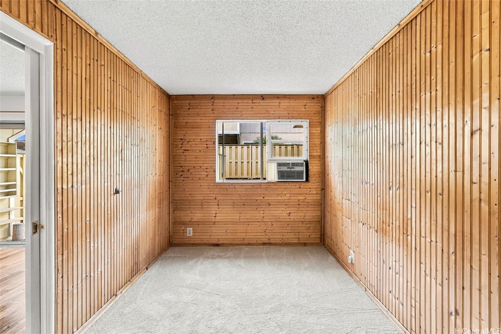 Photo 12 of 23