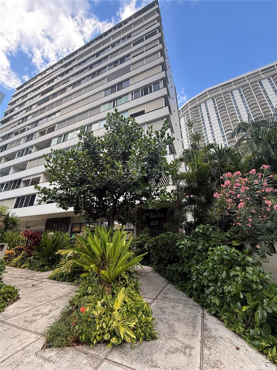425 Ena Road 408A