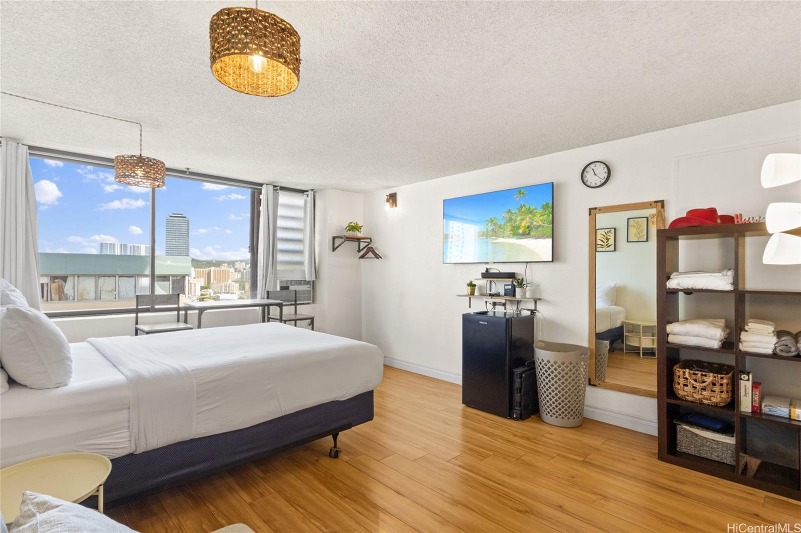 444 Niu Street 1901