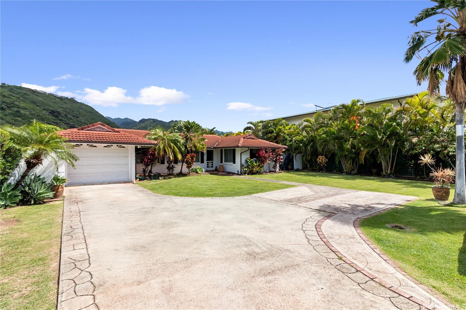 5562 Kalanianaole Highway
