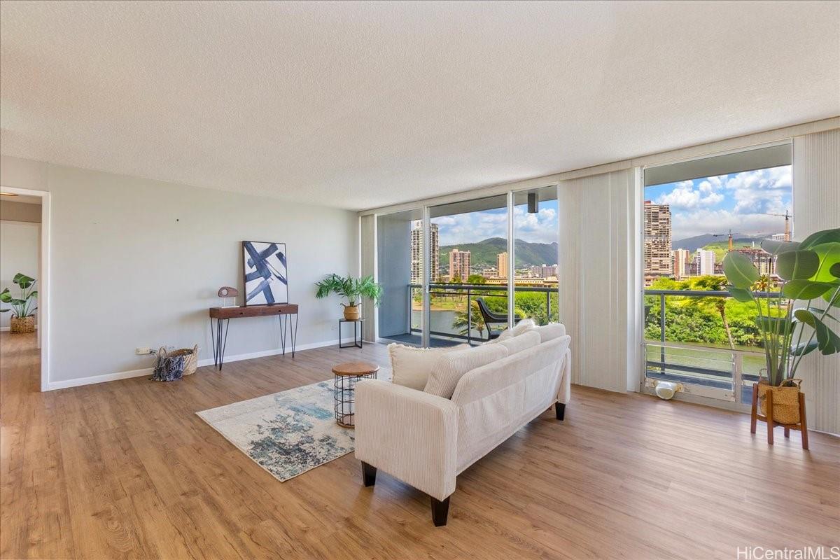 2233 Ala Wai Boulevard  Unit 6B