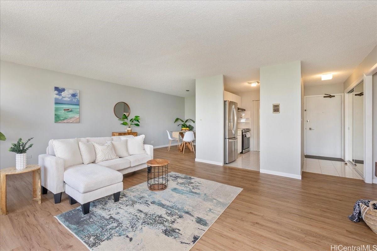 2233 Ala Wai Boulevard  Unit 6B