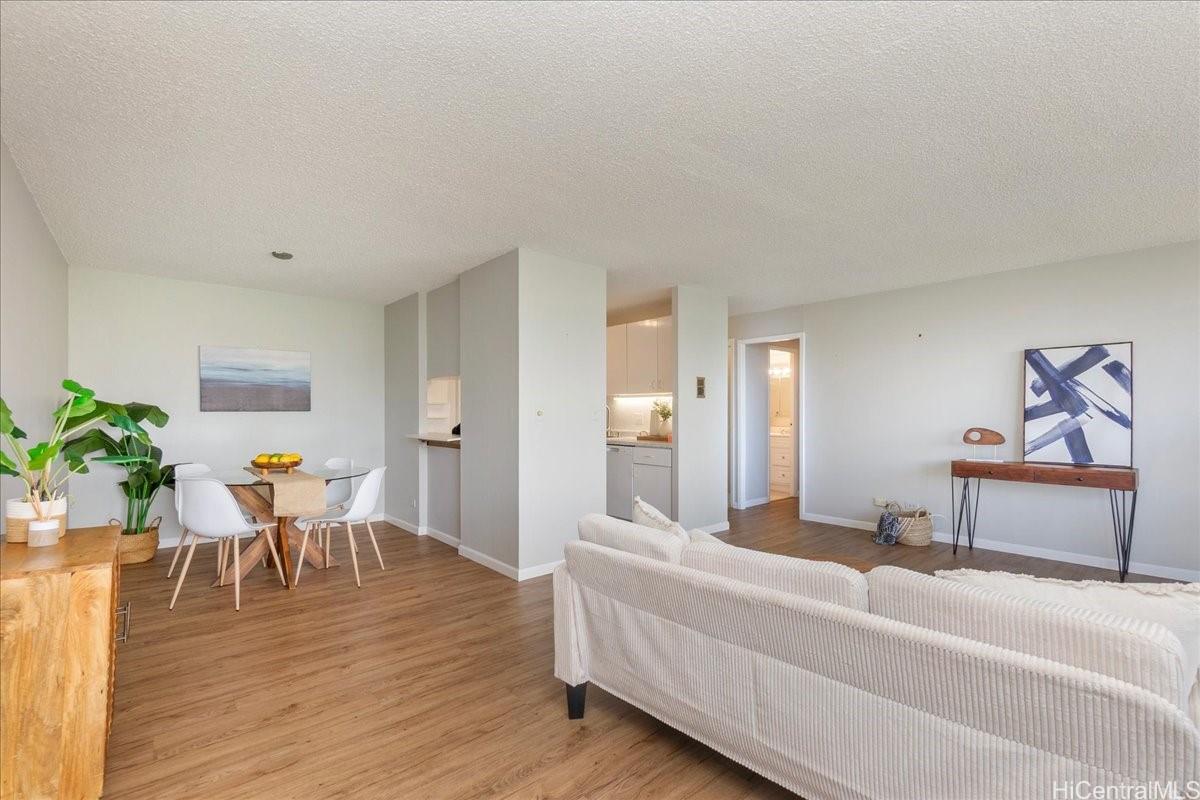 2233 Ala Wai Boulevard  Unit 6B