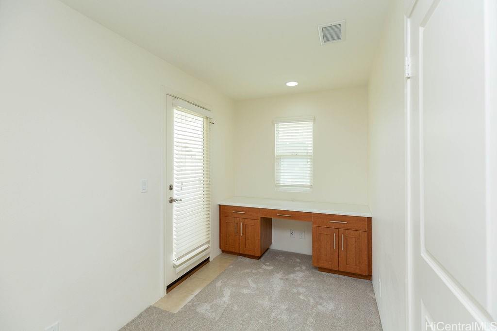 Photo 11 of 25